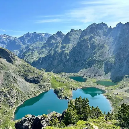 La Parenthese Chamroussienne - Proche Pistes De *